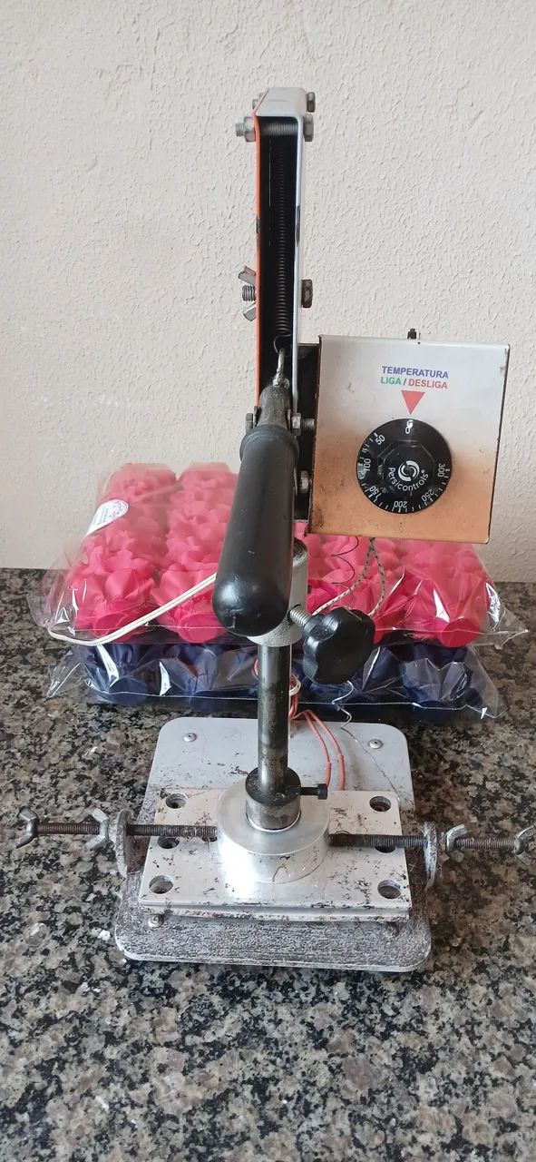 Máquina de Prensar Forminhas  - Foto 2