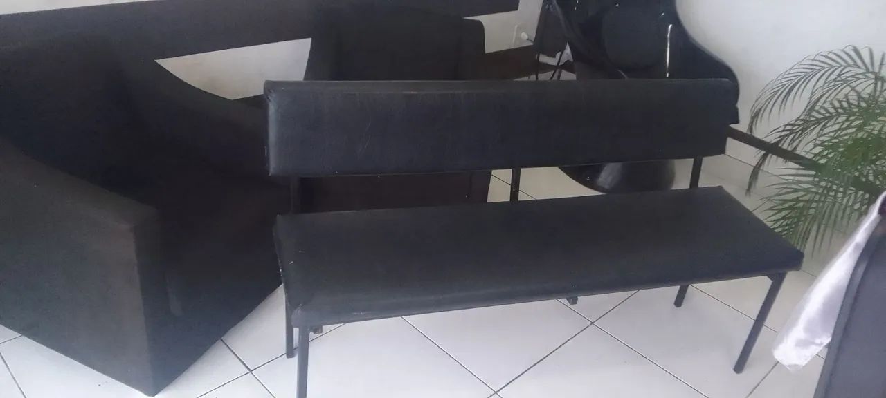 Vendo um acento c/3 lugares de ferro e estofado  ,para sala   de espera - Foto 2