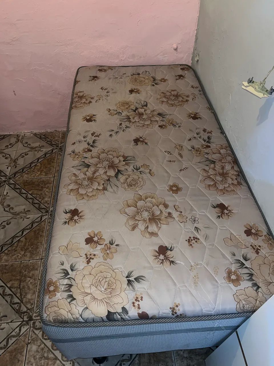 CAMA BOXE ACOLCHOADA - Foto 2