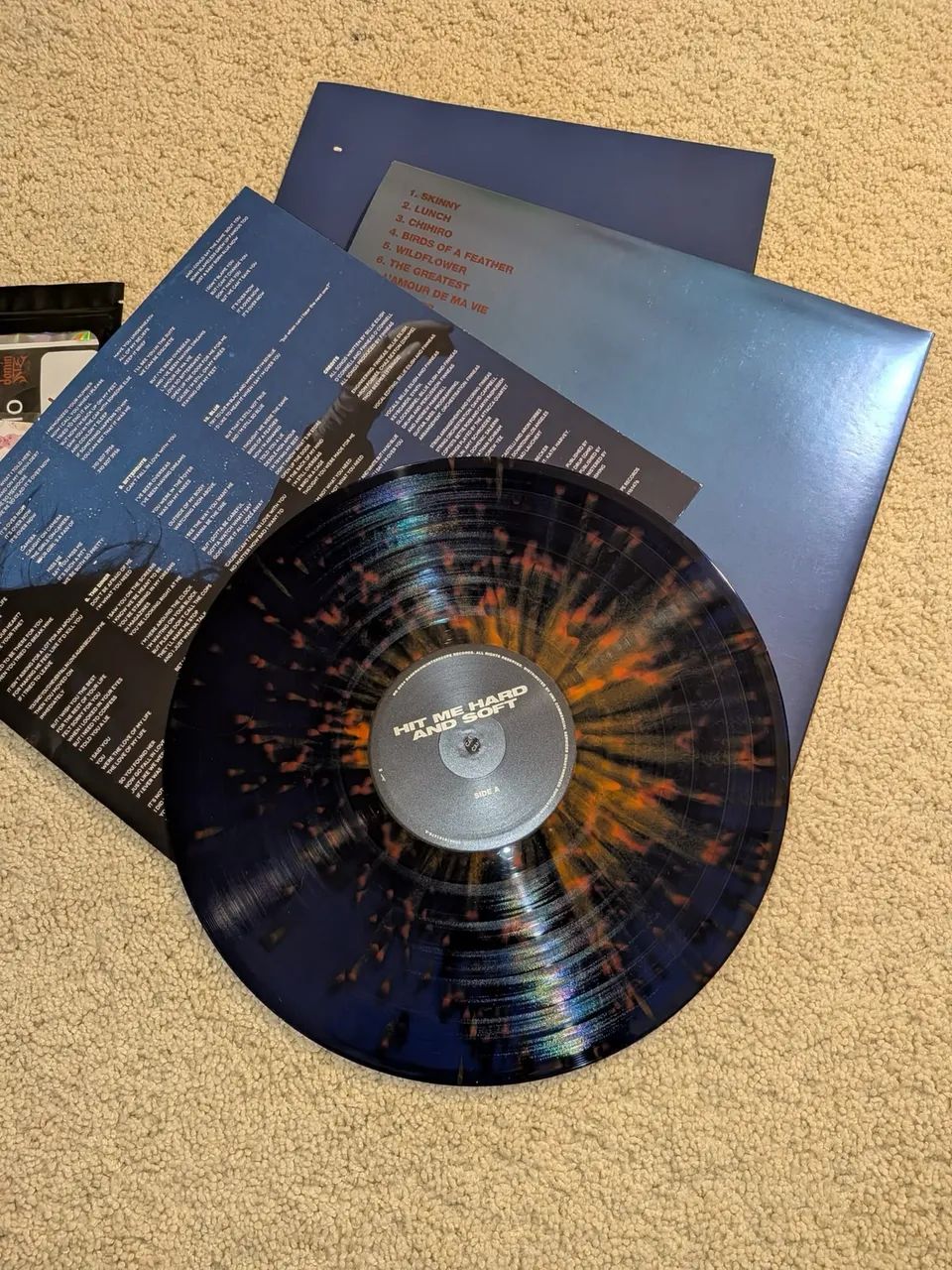 VINIL BILLIE EILISH - HIT ME HARD AND SOFT (ANNIVERSARY EDITION) - Foto 2