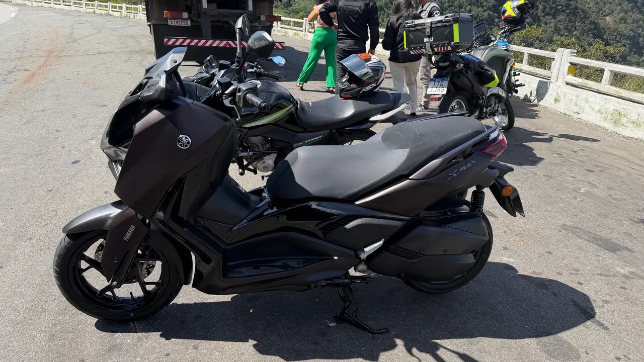XMAX 300 2026 CONNECTED  - Foto 2