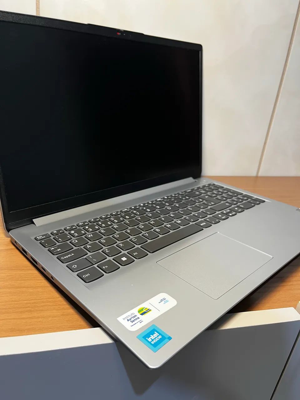 Notebook Lenovo MUITO NOVO