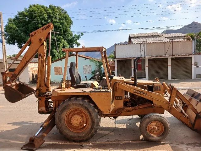 Retroescavadeira 580h 