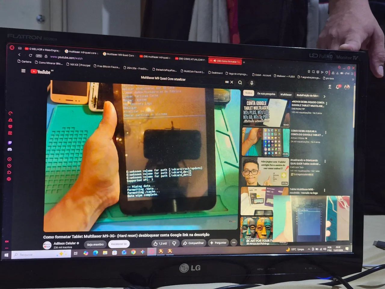 Monitor TV LG 22" Full HD Com HDMI e Controle - Desapego Rápido!