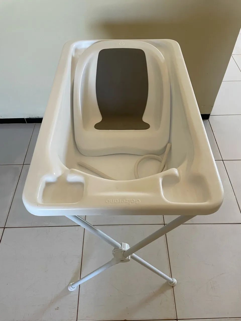 Vendo banheira de banho de bebê 