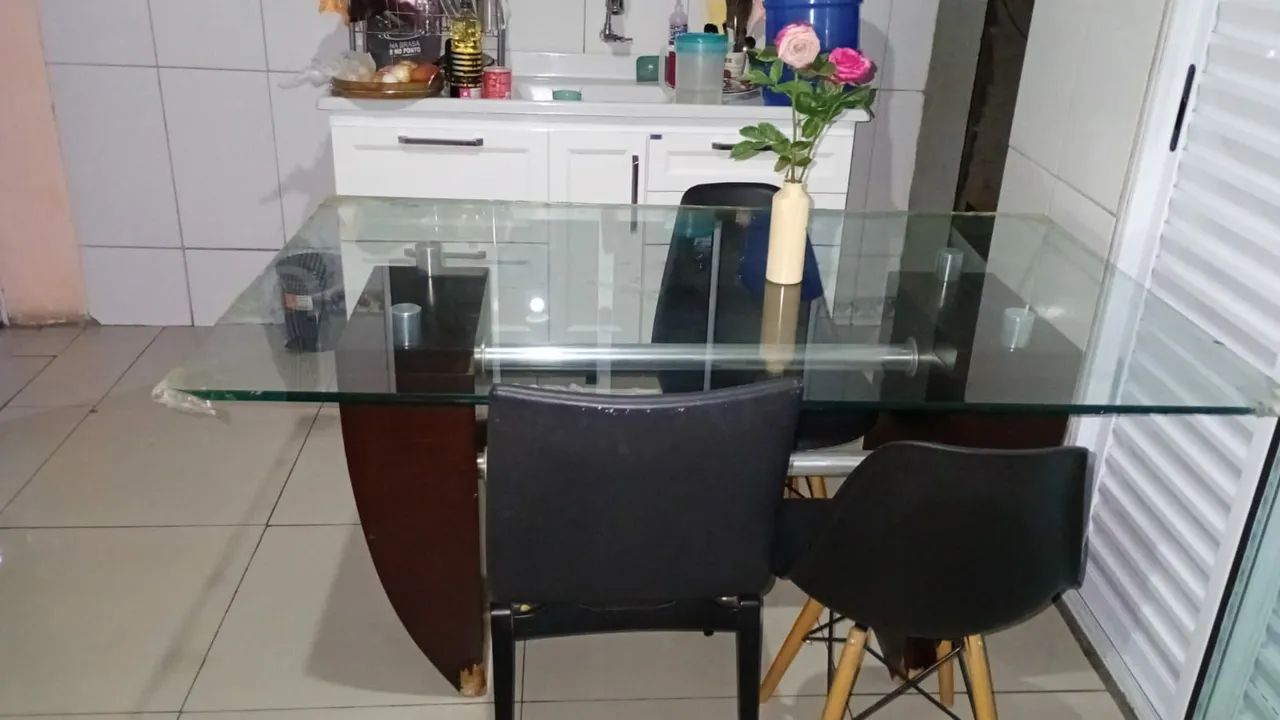 MESA  DE TAMPO DE VIDRO . - Foto 4