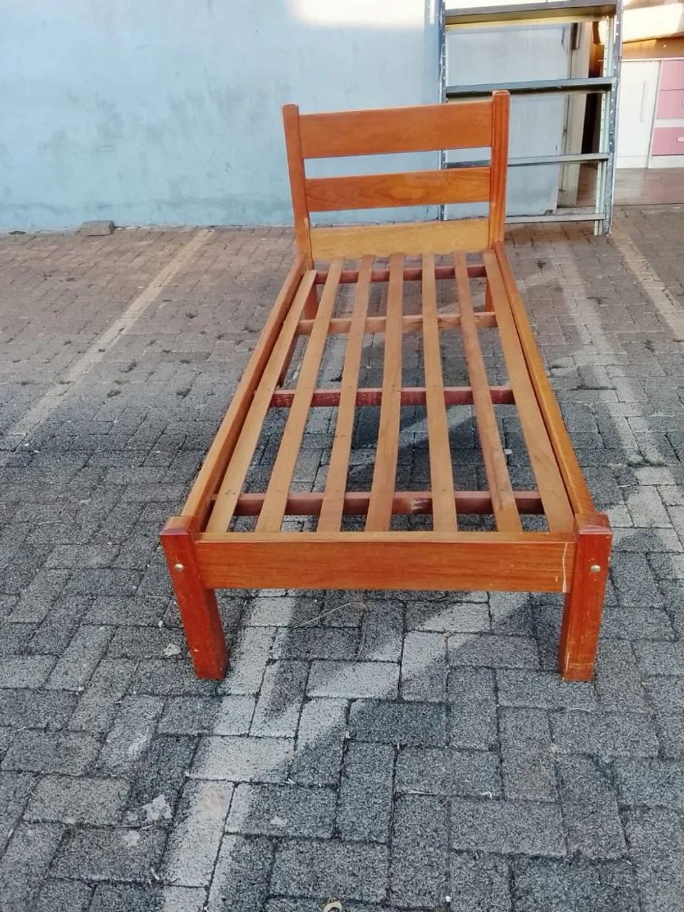 Cama solteiro madeira maciça USADA ENTREGA dentro de Uberlândia MG 