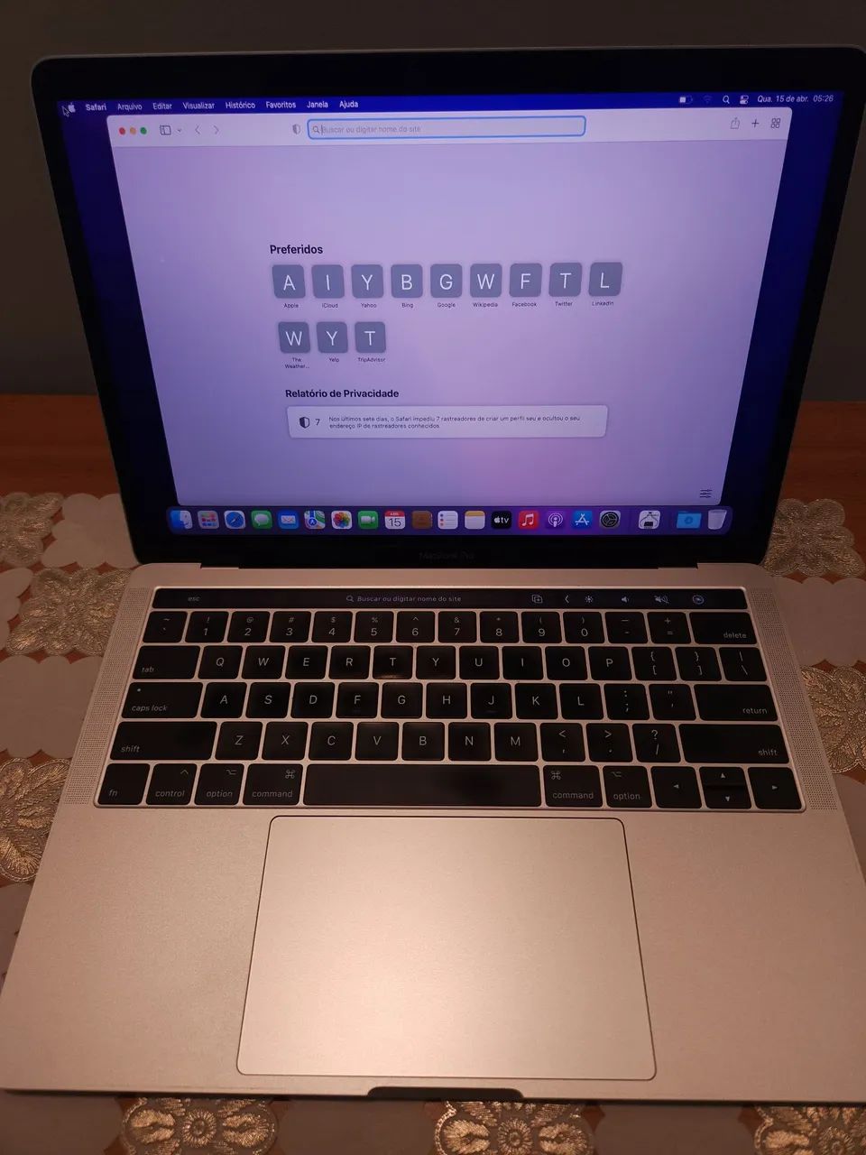 MacBook Pro touch 2017 I5 8g 256Gb - Computadores e Desktops