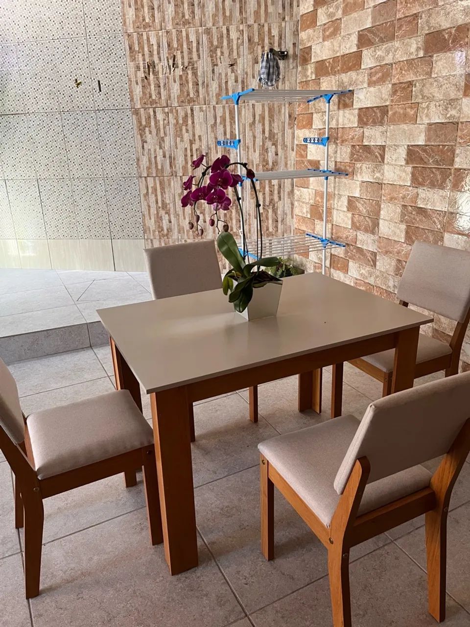 Conjunto de Mesa de Jantar com 4 Cadeiras - Foto 2