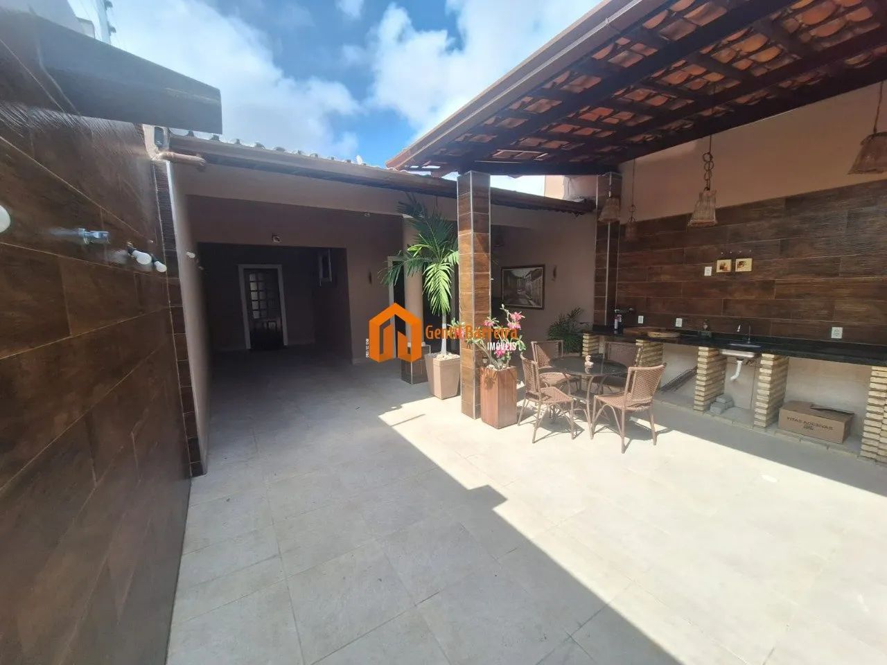 Excelente casa plana - Foto 2