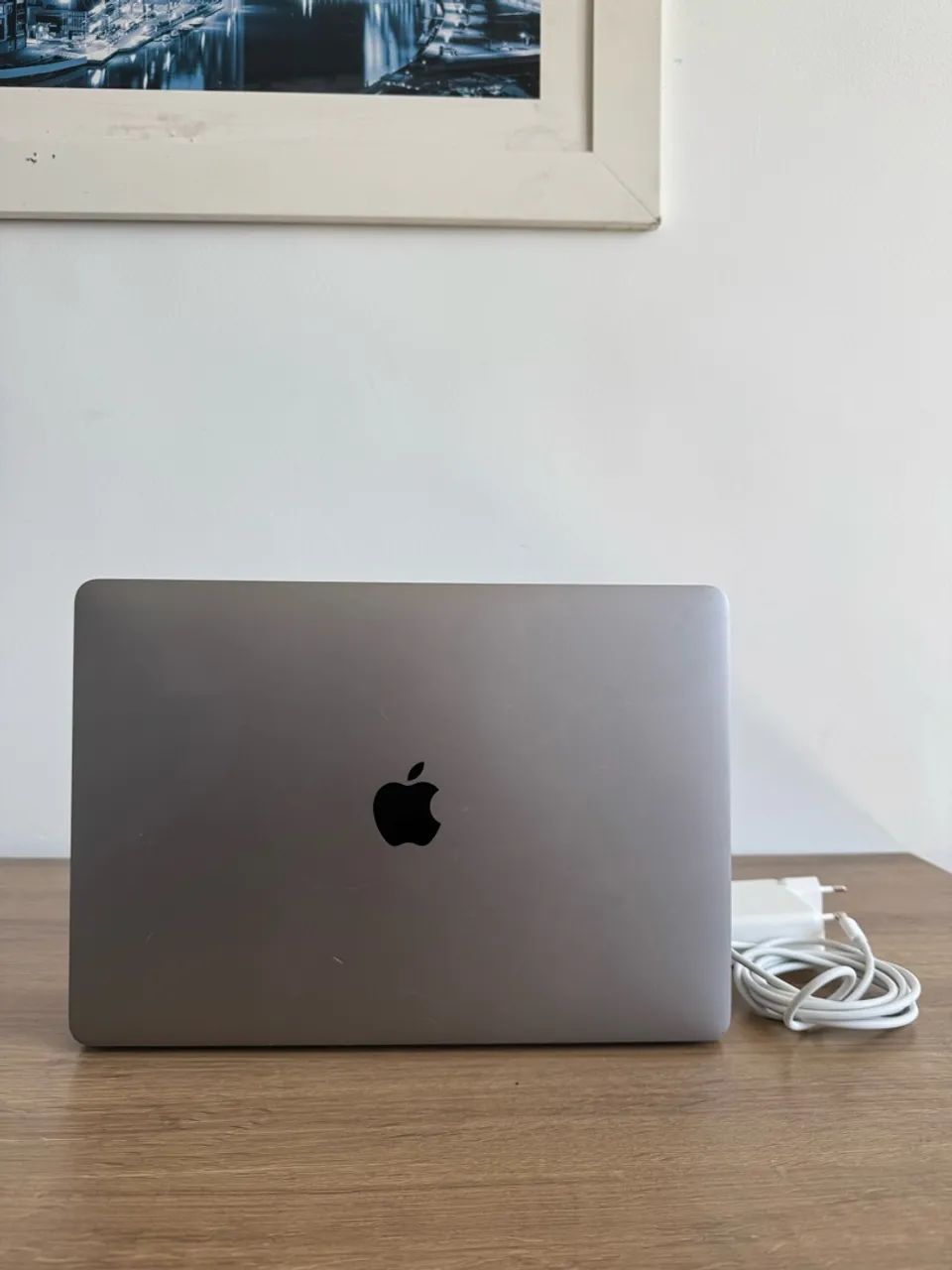 MacBook Pro 2017 256gb SSD, 8 ram Touch Bar - Notebooks - Porto