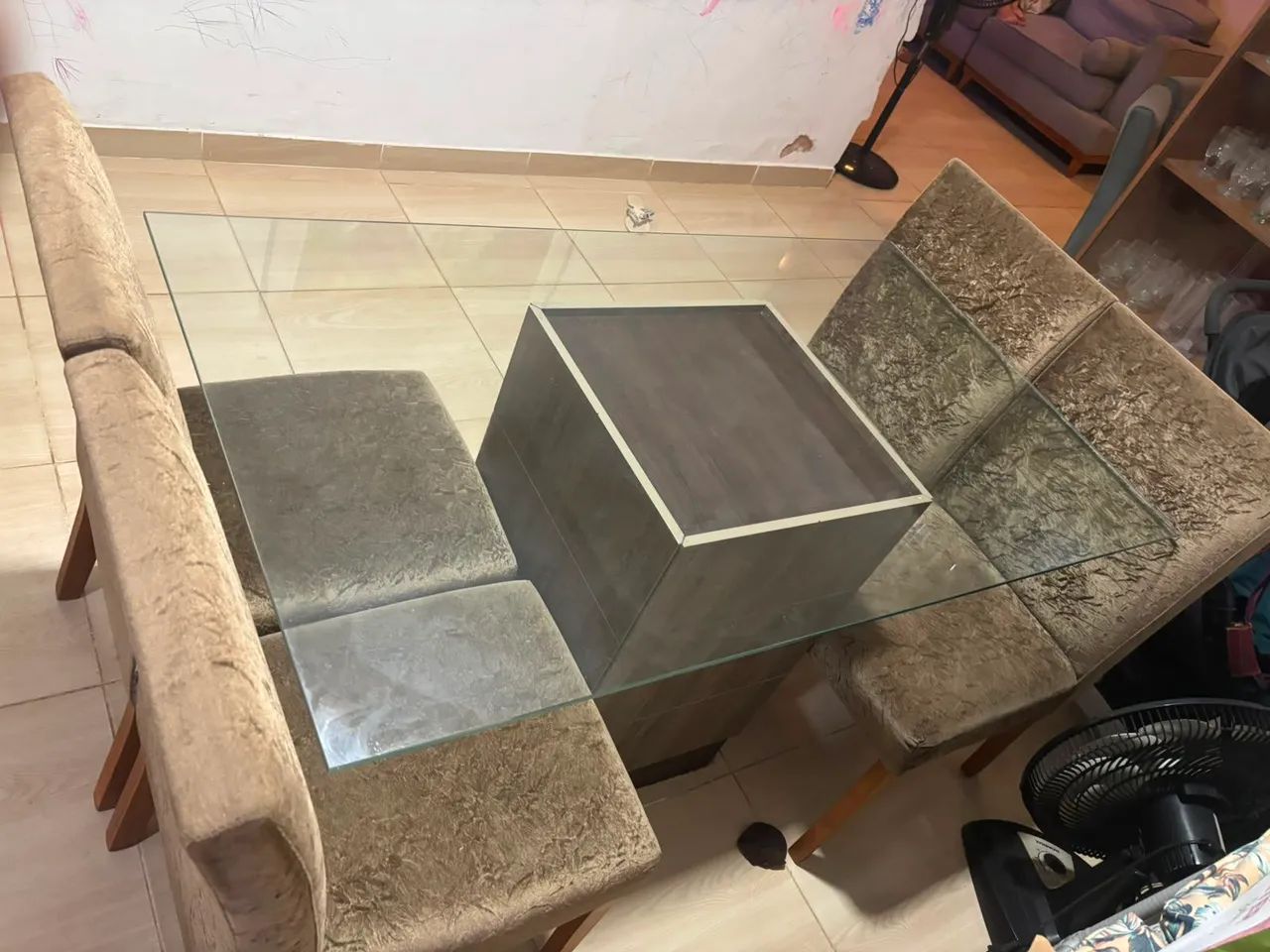 Mesa de 4 cadeiras 