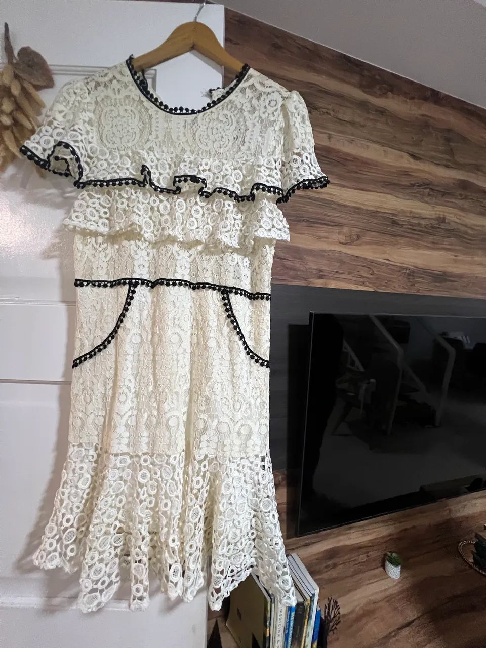 VESTIDO RENDA OFF WHITE VESTE 40/42 - Foto 2