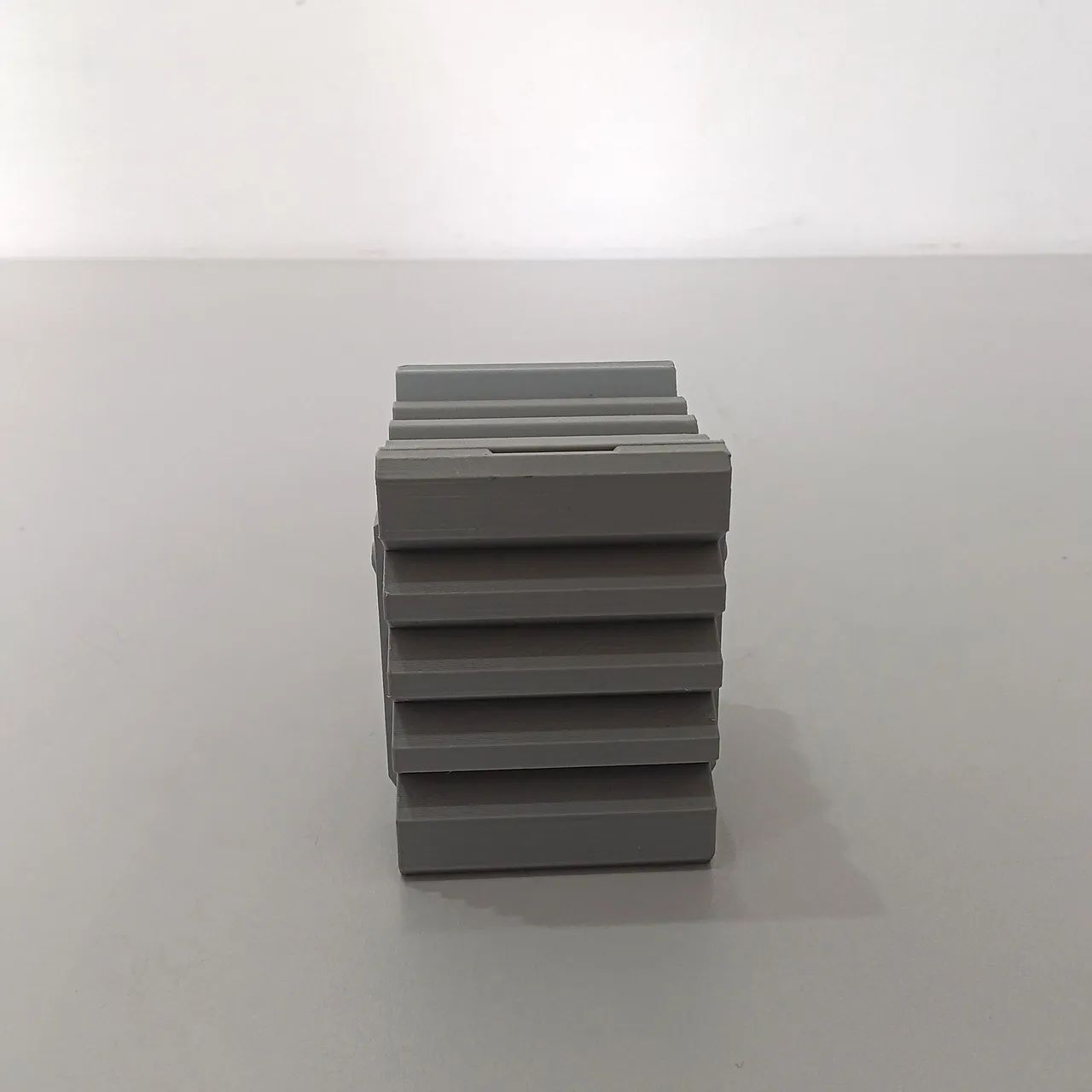 Vendo Acessório para mesa Thwomp do Super Mario Bros Semi novo  - Foto 2