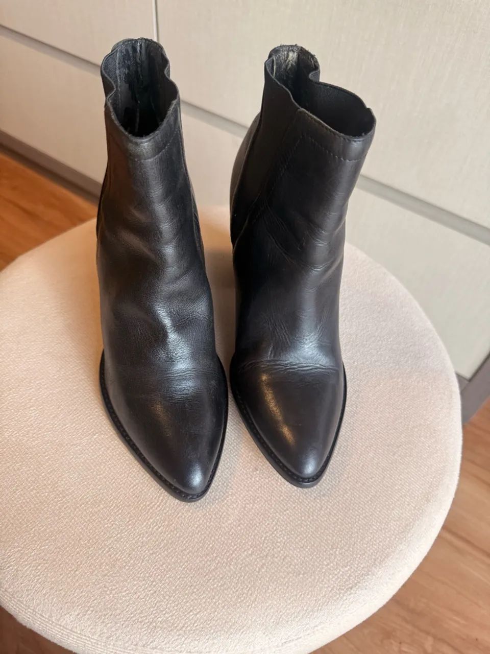 Bota Arezzo em couro - Foto 2