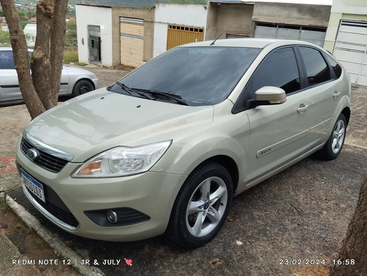 Ford Focus Focus 2.0 16V/SE/SE Plus Flex 5p Aut. 2011