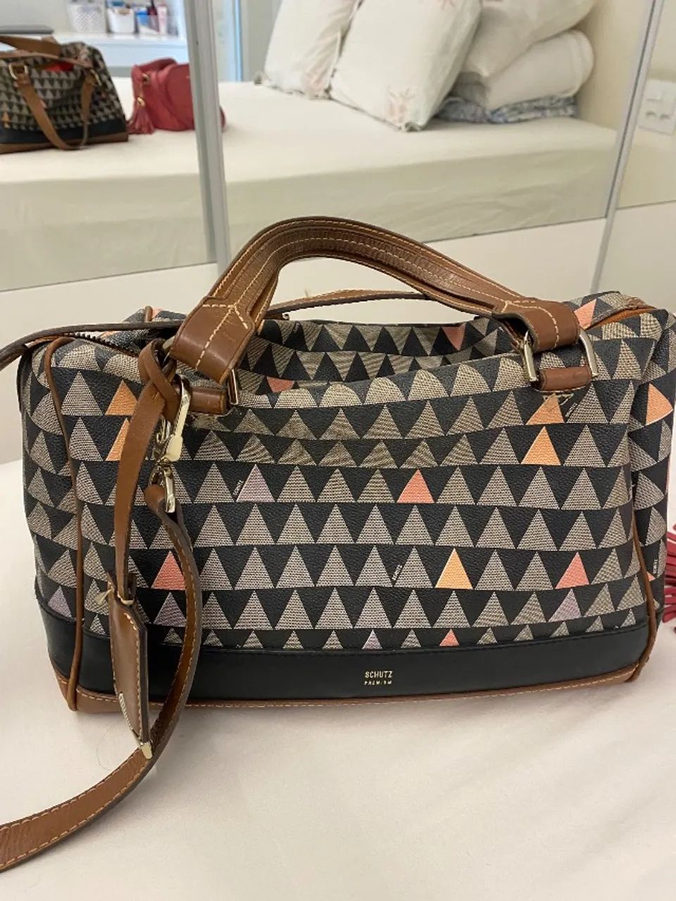 Bolsa Shultz triângulo 