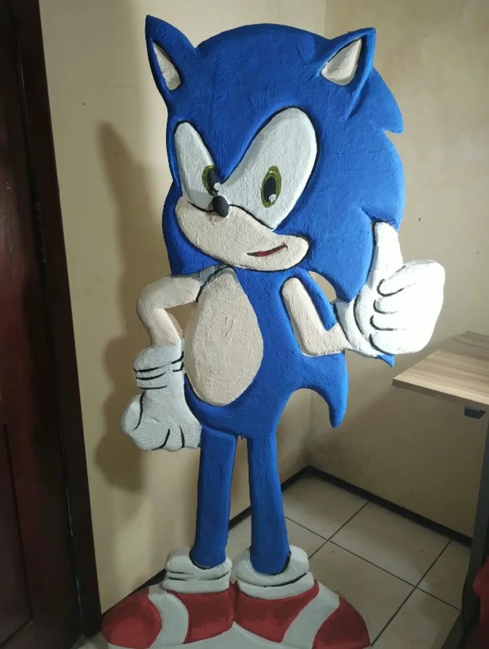 Boneco sonic para eventos
