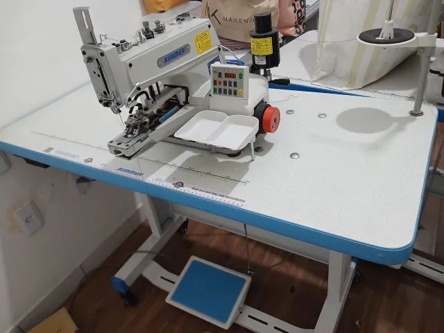 Máquina de costura  - Foto 2