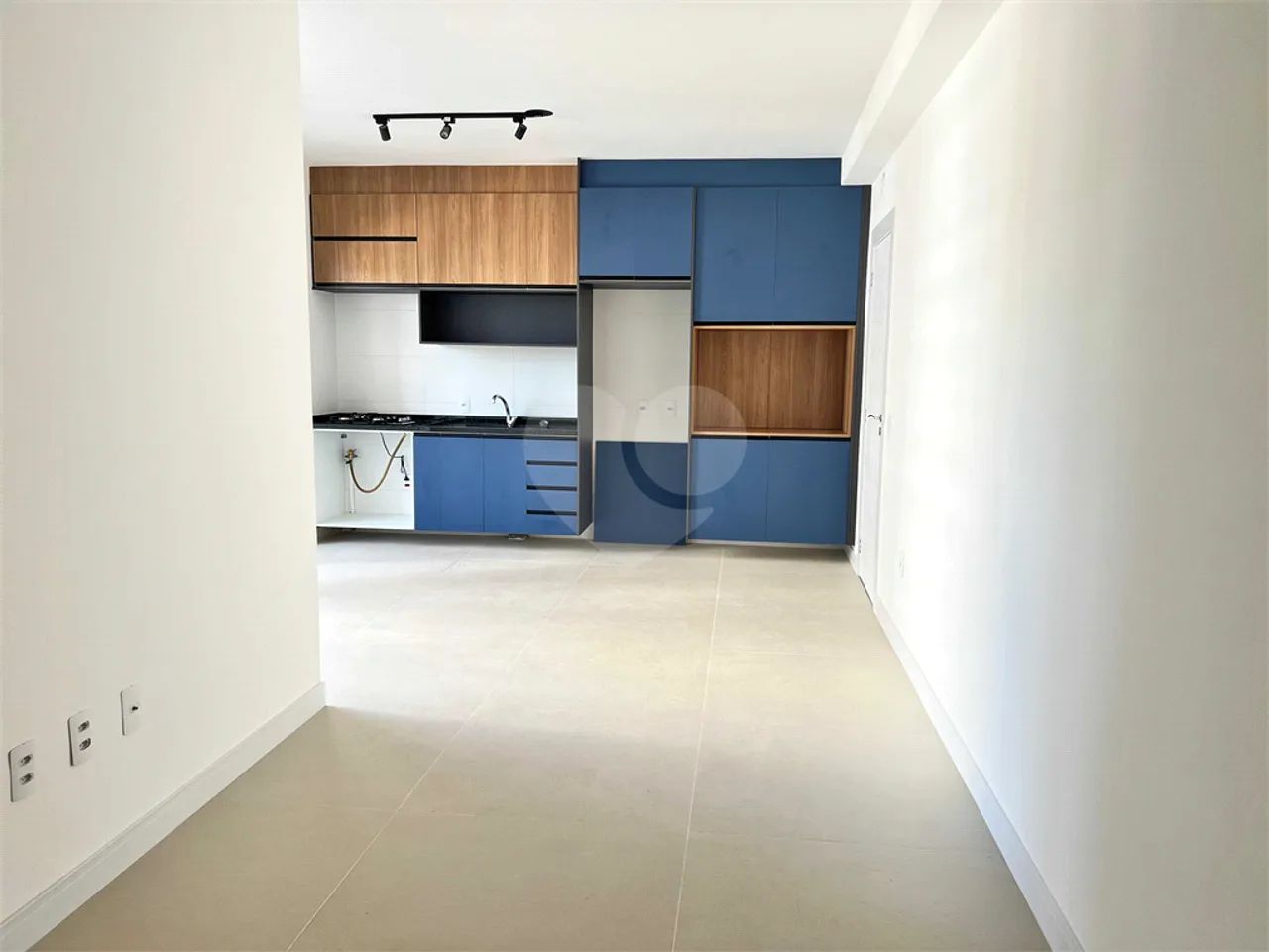 Apartamento com 3 dormitórios - Foto 2