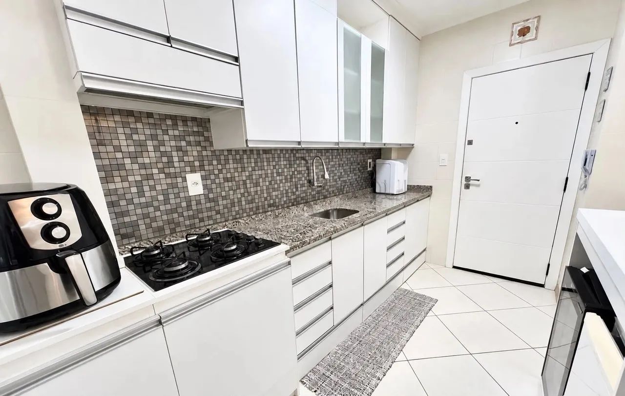 LOCAÇÃO ANUAL | APARTAMENTO REFORMADO - Foto 2