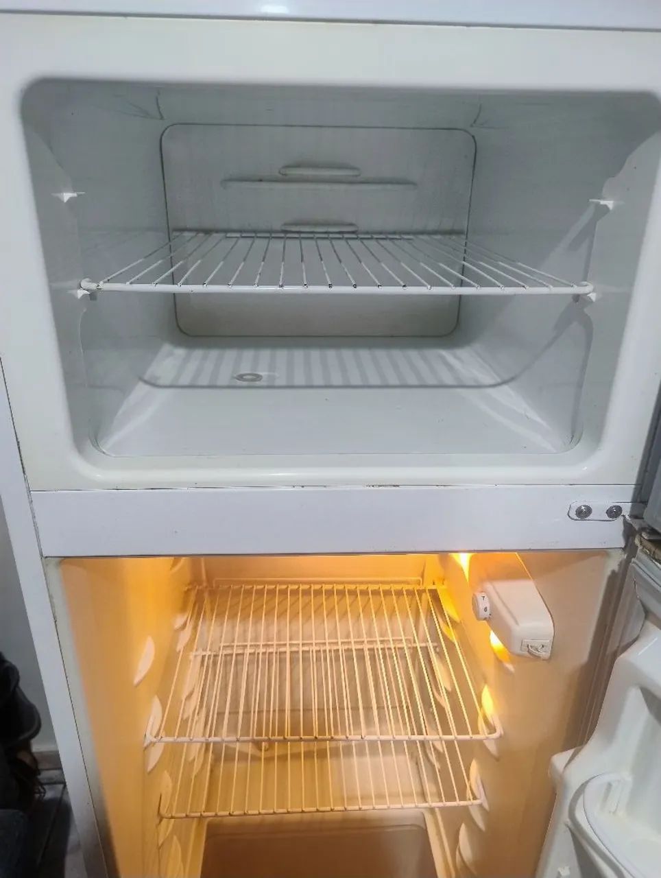Refrigerador Esmaltec - ER320 - Foto 5