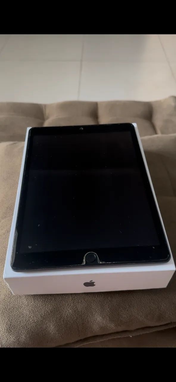 iPad 9 64gb, sem defeitos, com capa e película + Caneta Wb com ponteiras - Foto 4