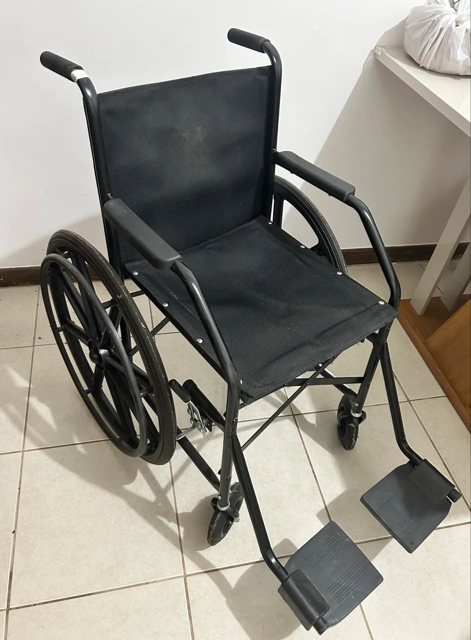 Cadeira de rodas - Foto 4