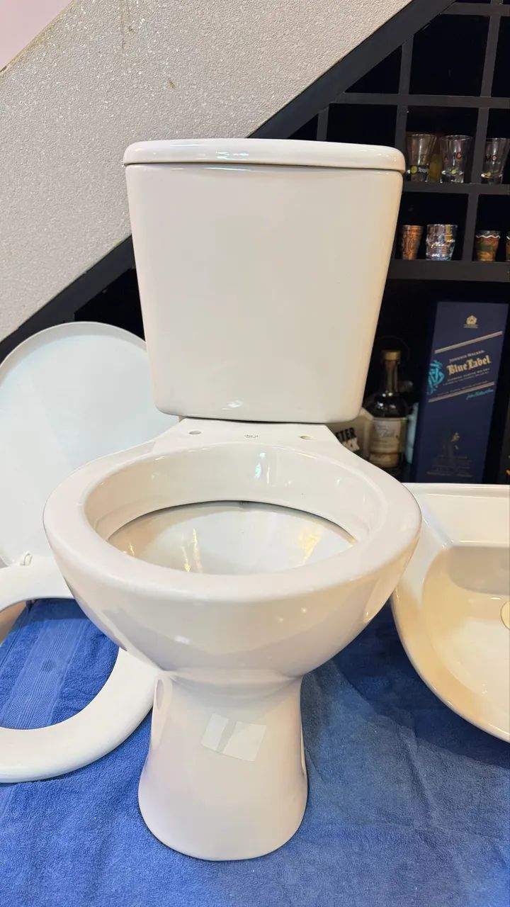 Pia e vaso sanitário 