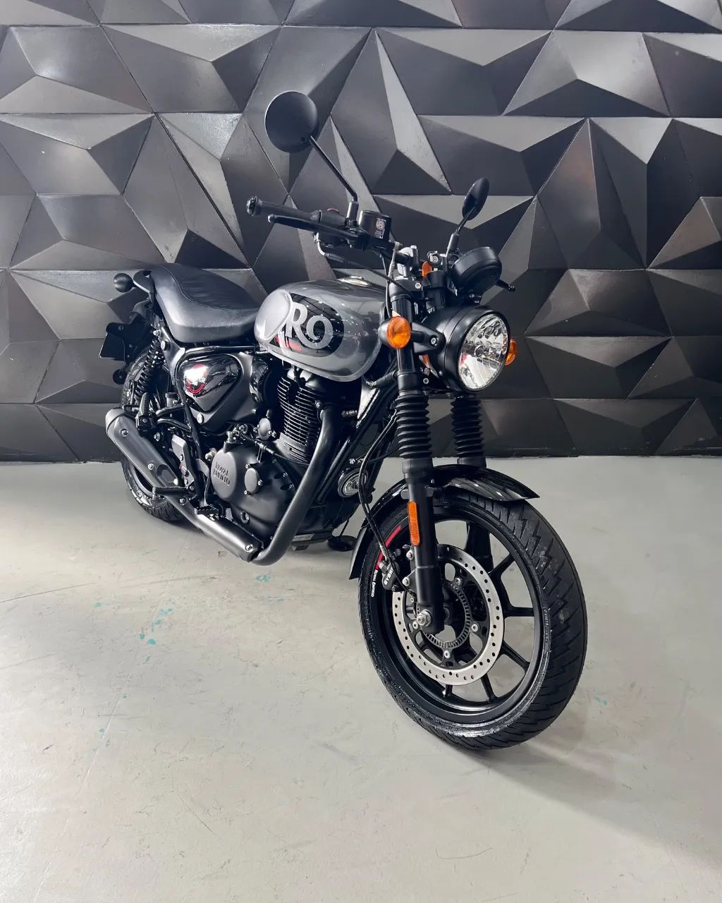 Hunter 350 Dapper