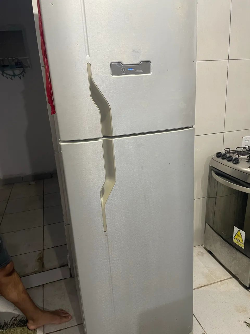 Vendo geladeira 