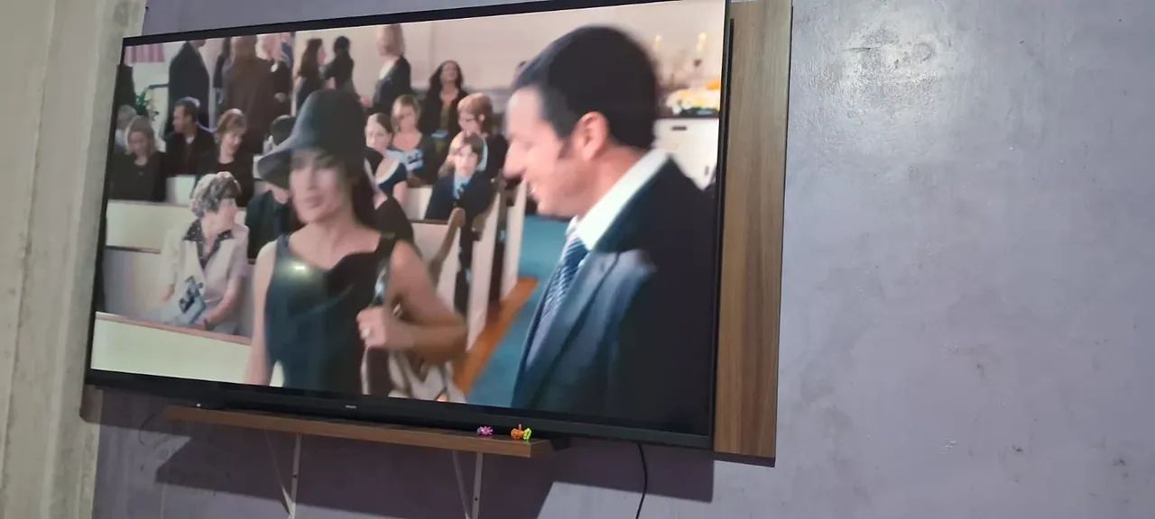 Tv Philips 70 Polegadas 4k - Foto 2