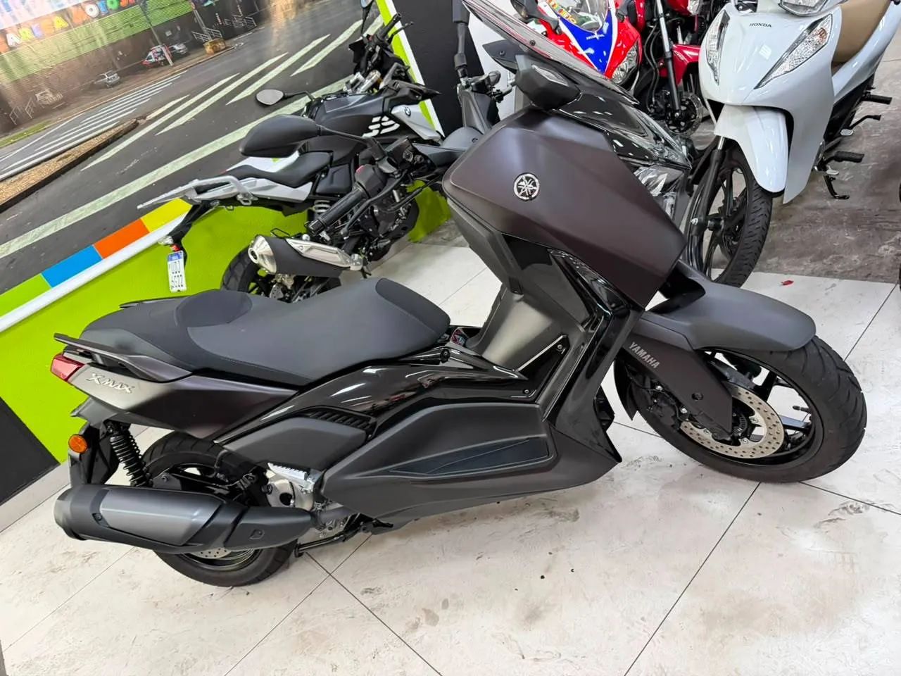 YAMAHA XMAX 300 CONNECTED ABS - Foto 3