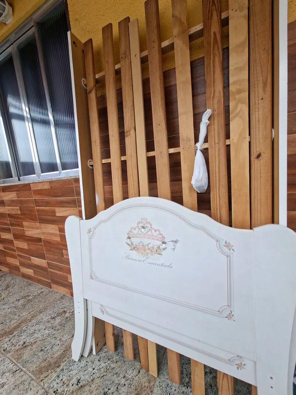 Cama de solteiro.  Para meninas.  - Foto 3