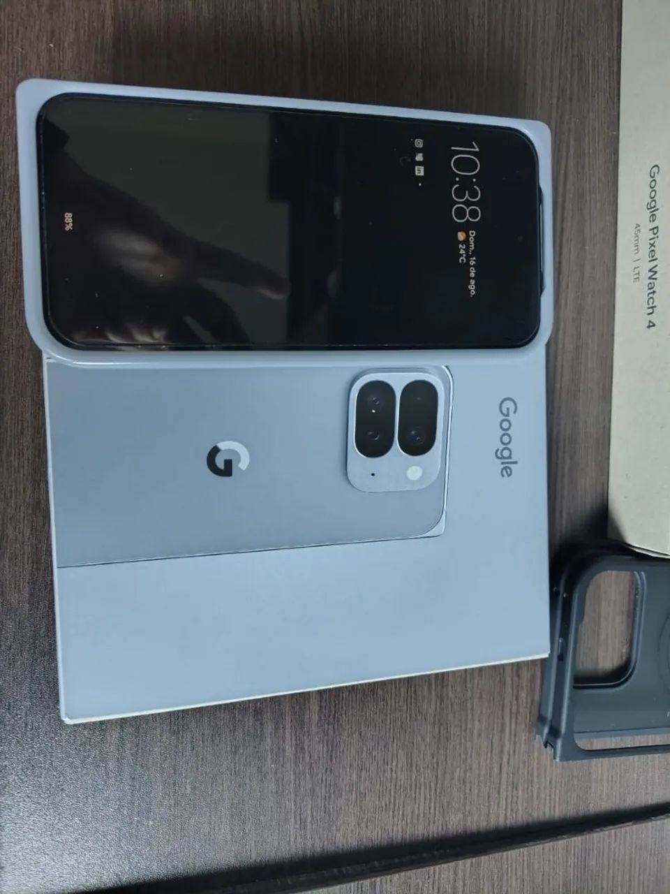 Google pixel fold 10 , 6 meses de uso , 1 TB estado de zero kit completo ou vendo a part