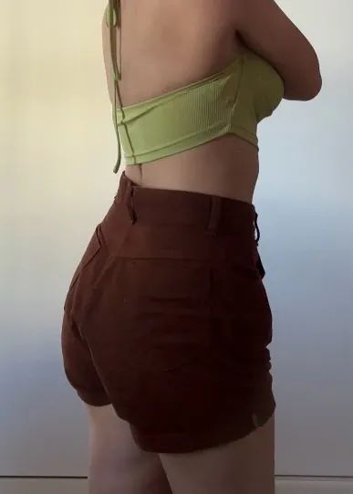 Top cropped verde y2k - Foto 4