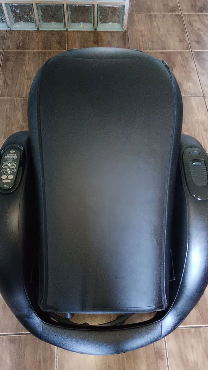 Poltrona Massageadora Vip Relaxmedic Couro 220 V ( Para Pessoas Exigentes) - Foto 2