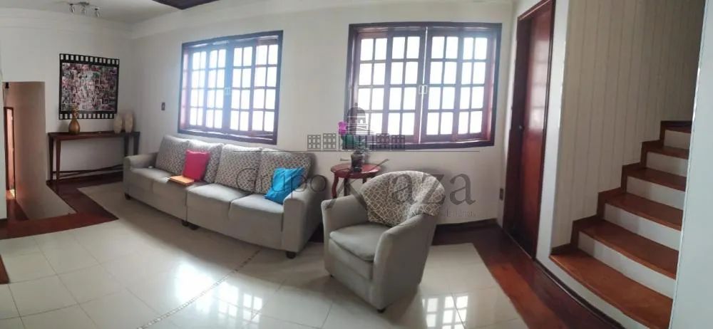 Oportunidade - Casa - Centro - 188m² - 3 Dormitórios. - Foto 2