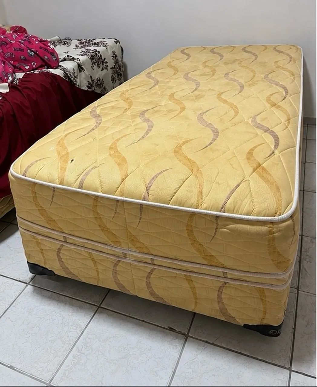? Cama de solteiro ônix 