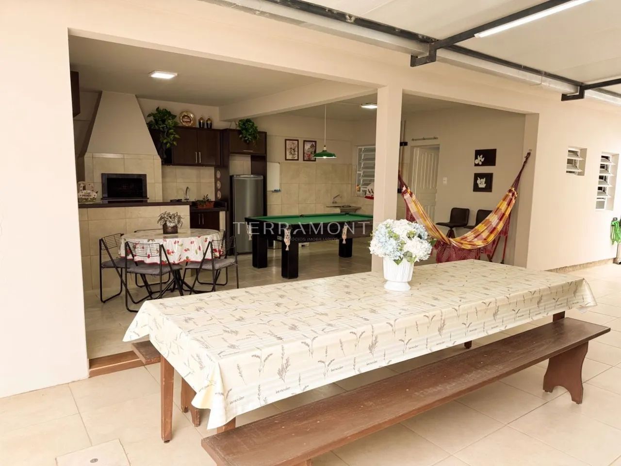 Casa mobiliada no Centro com área gourmet completa - Foto 5