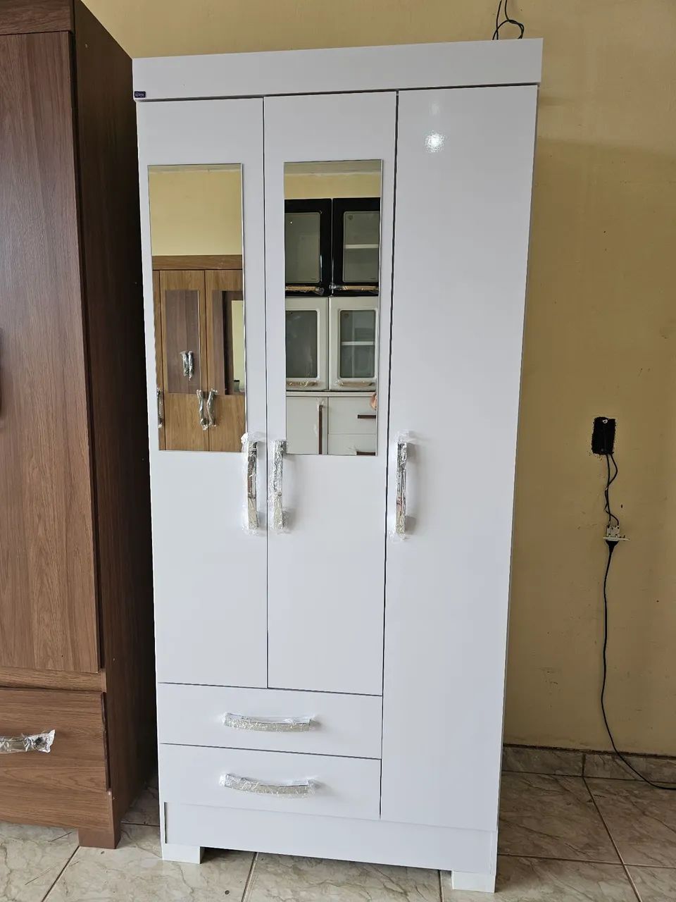 Guarda roupa de solteiro novo - Foto 2