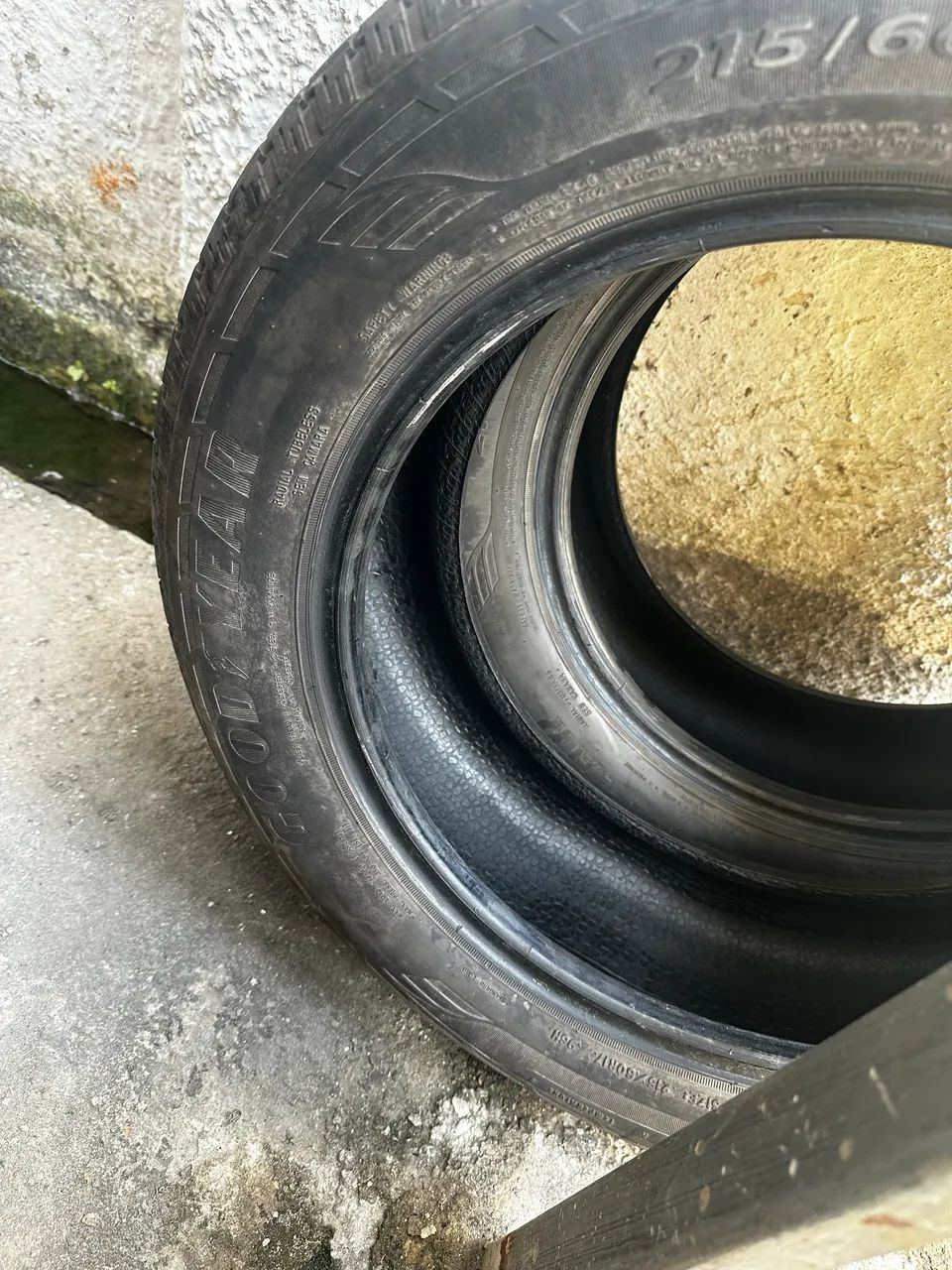 Pneus 215/60r17 Goodyear  - Foto 2
