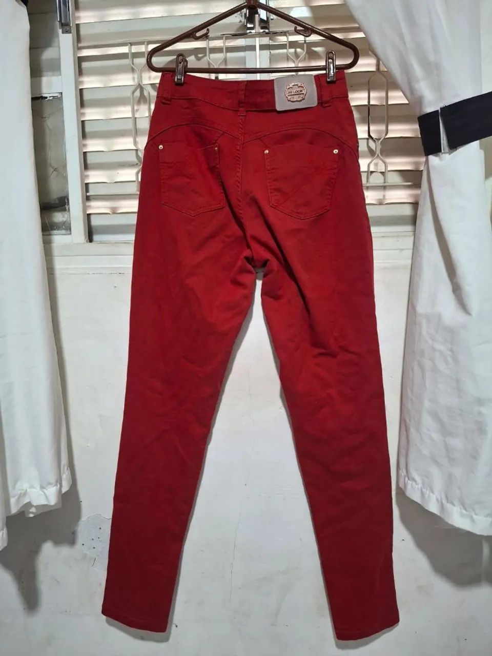 Vendo Calça Jeans Feminina Nova Vermelha  - Foto 3