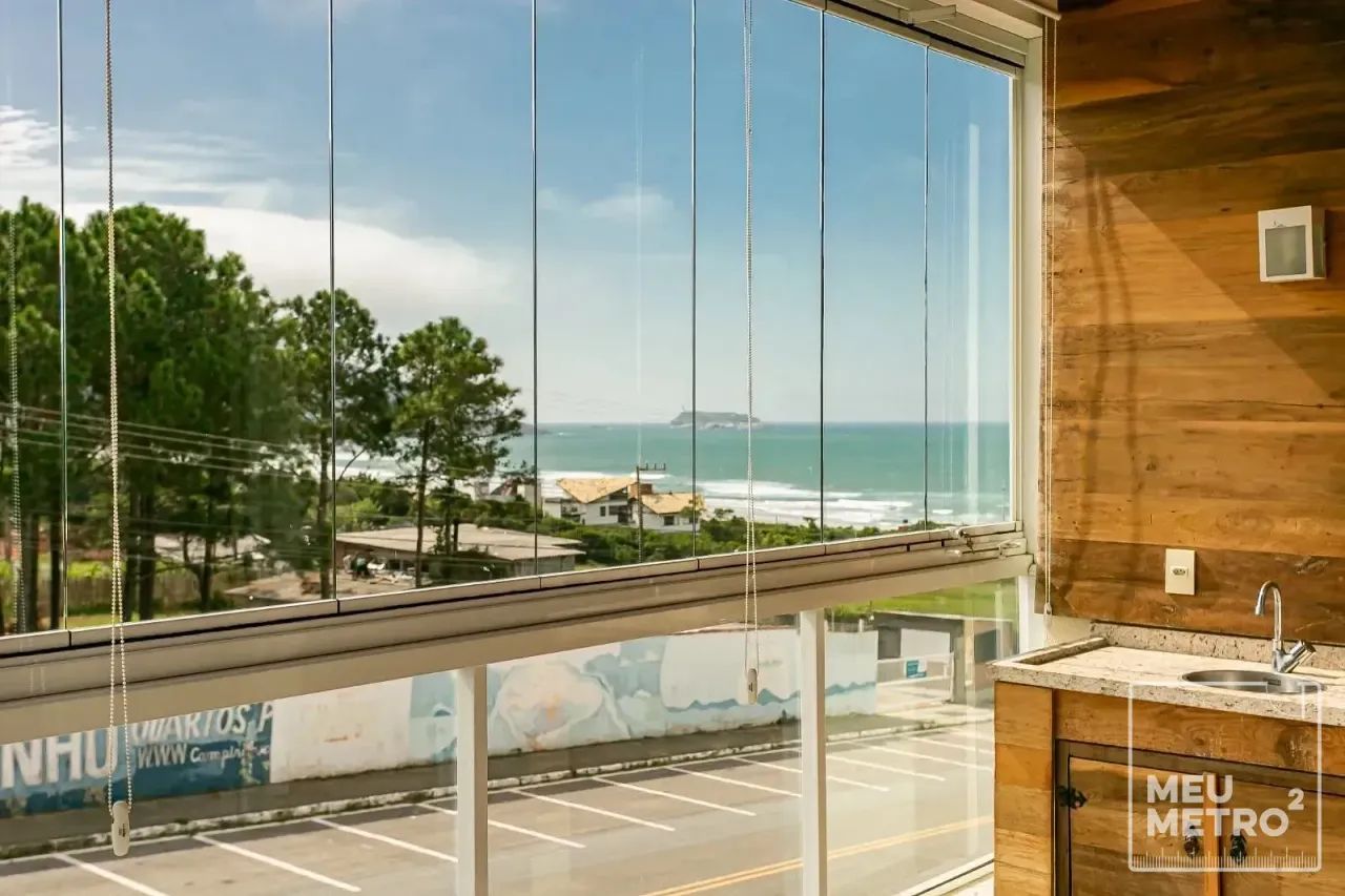 Apartamento à venda com 2 dormitórios, no Santinho, em Florianópolis. - Foto 2
