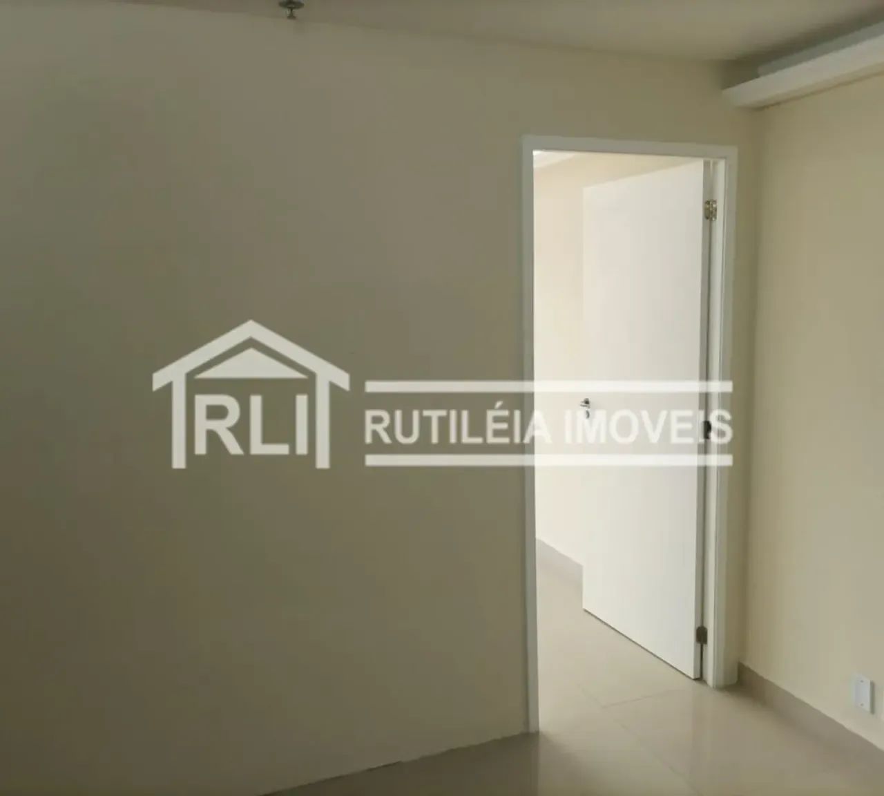 Rutileia Imóveis aluga excelente sala comercial no Edificio Office Tower, Centro, Itaboraí - Foto 5