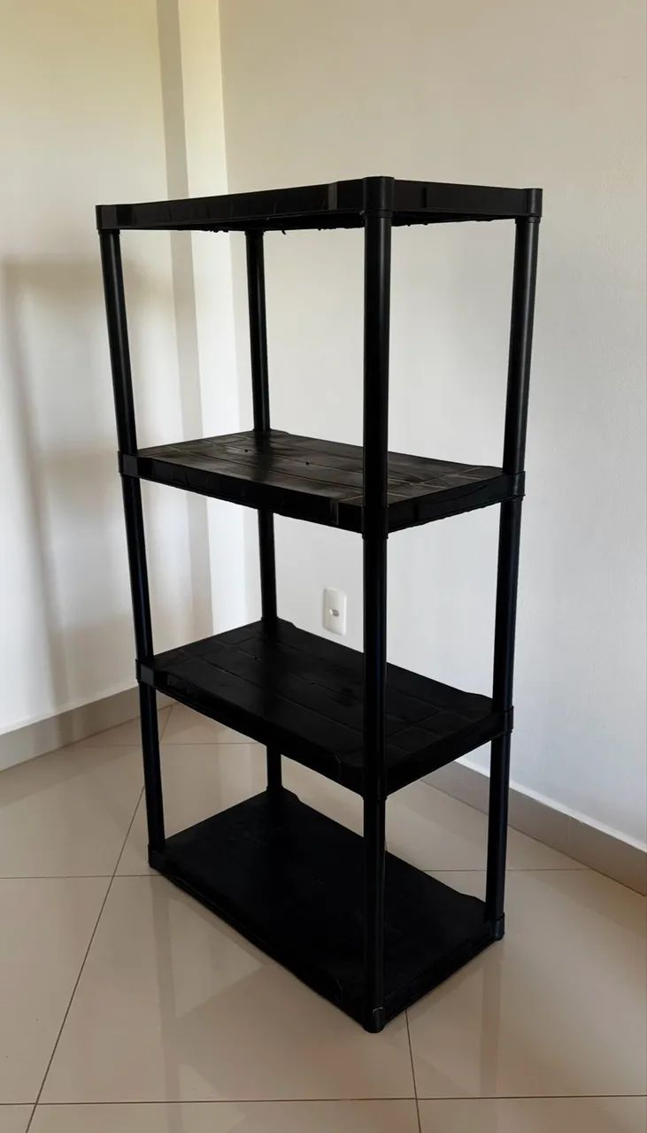 Estante plástica modular preta 