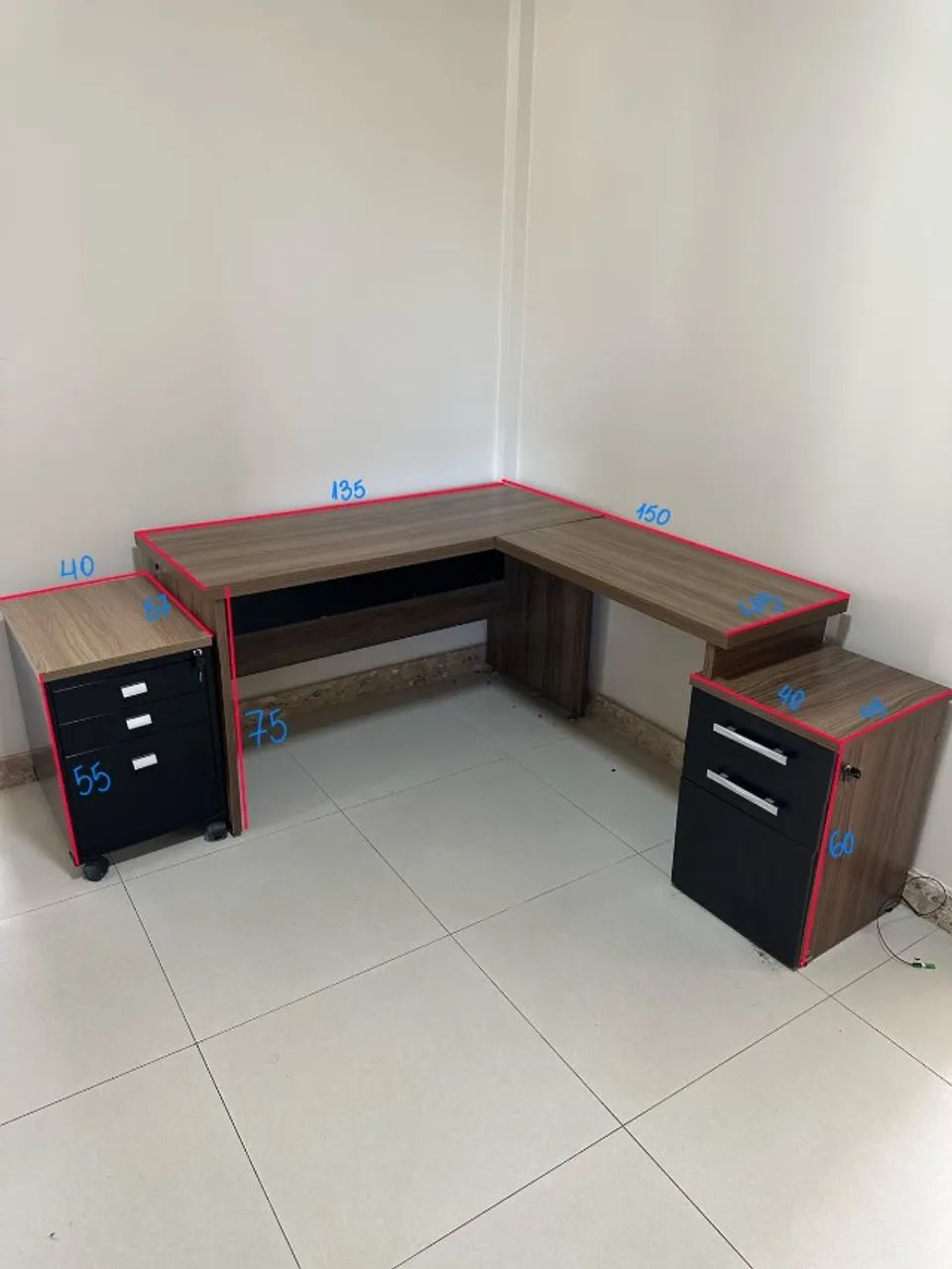 Mesa de escritório em L