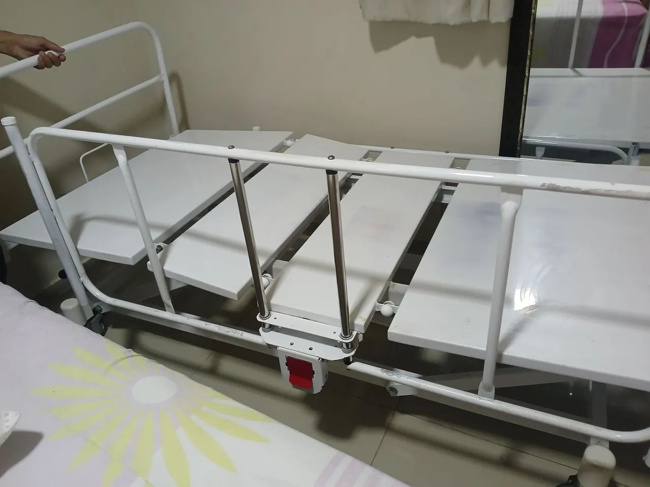 Cama hospitalar 3 manivelas  - Foto 2