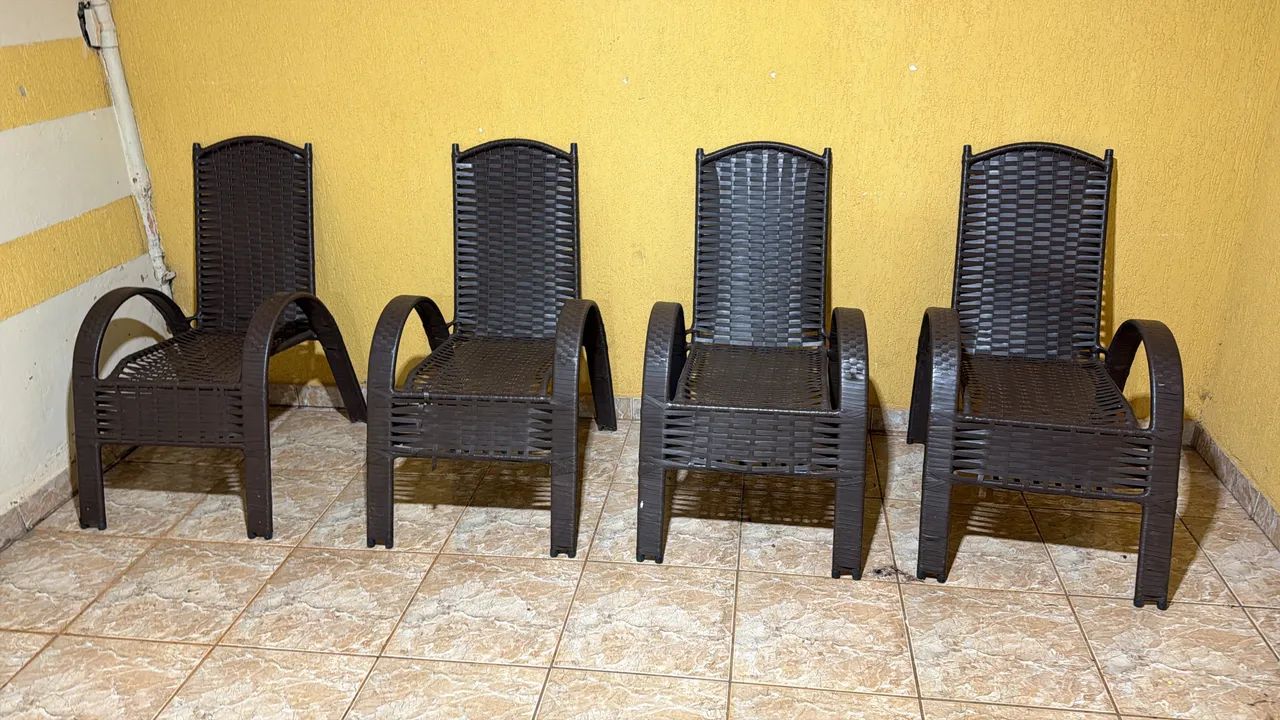 4 cadeiras novas  - Foto 2