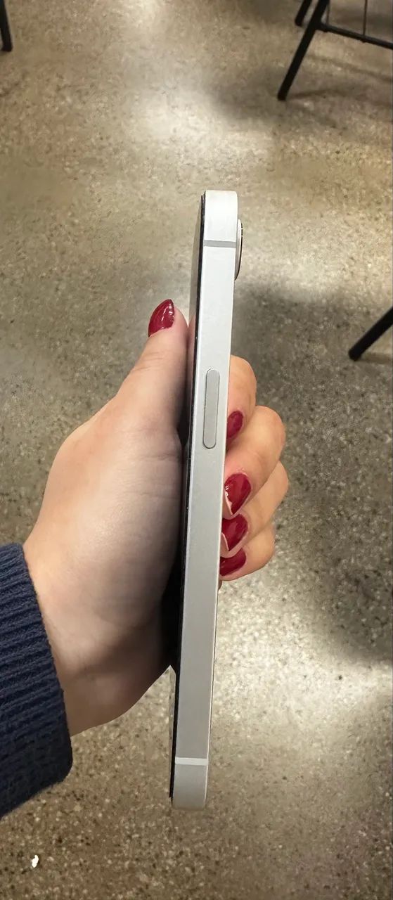 iPhone 17e branco - Foto 3